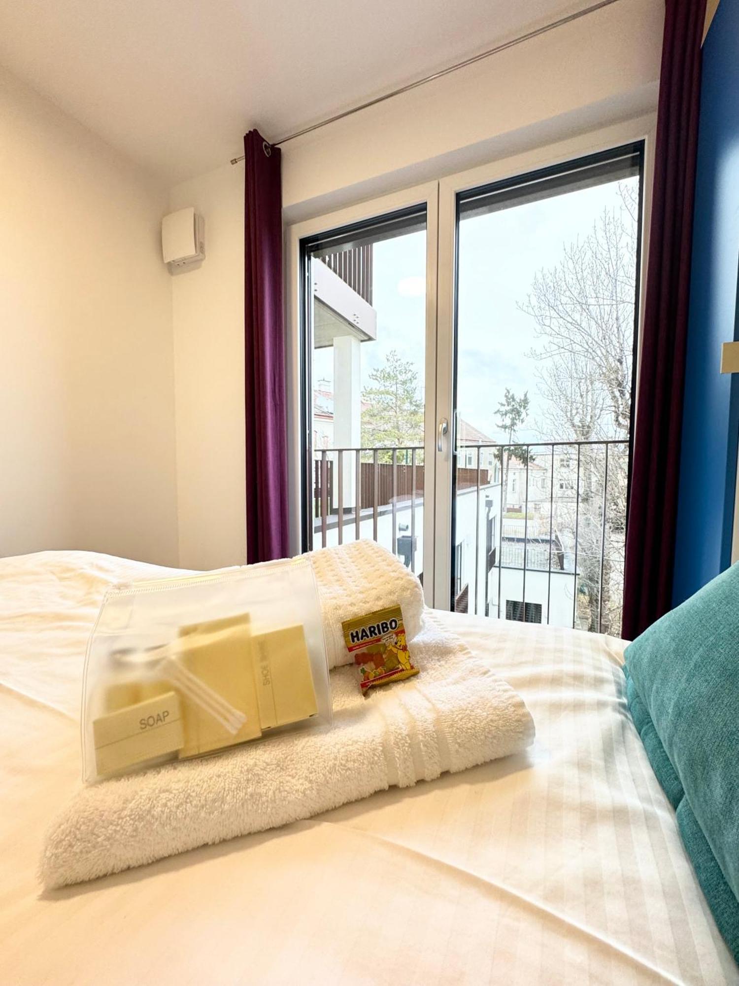 Wohnung Mit Terrasse + Parkplatz Vídeň Exteriér fotografie